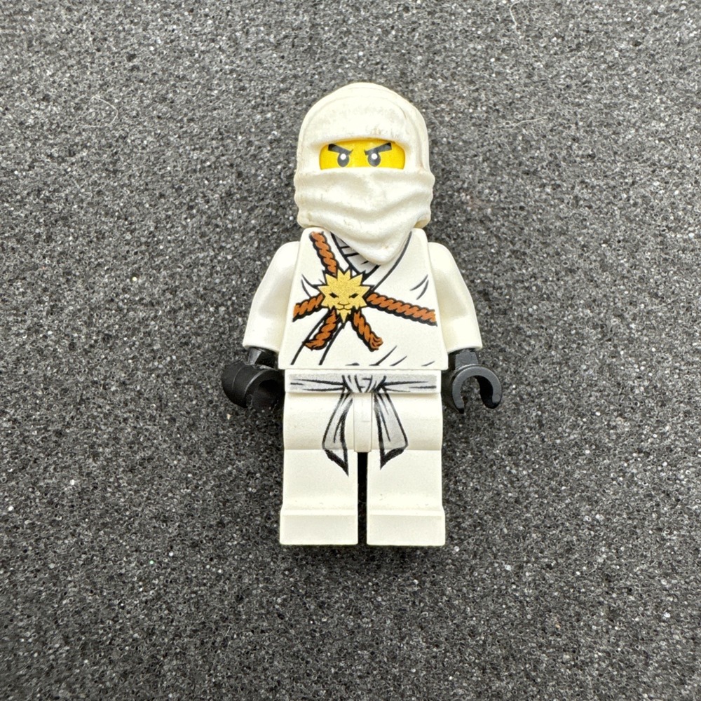 LEGO Ninjago Njo001 Golden Weapons Zane Minifigure